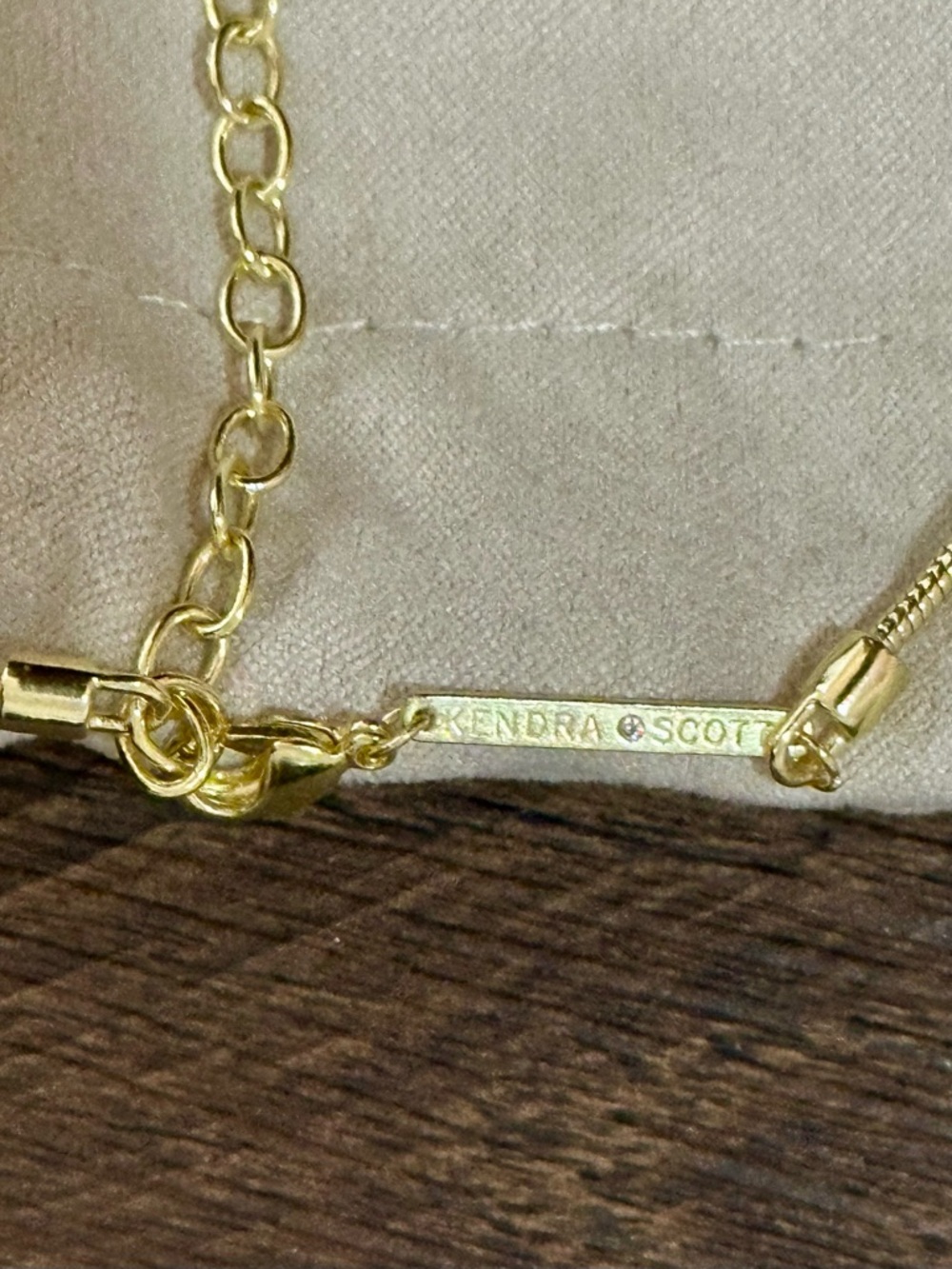 Kendra Scott Necklace - Picture 3 of 3